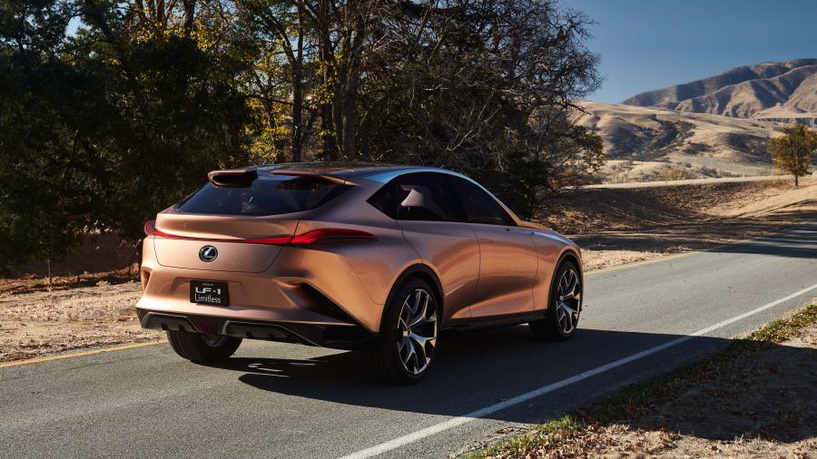  Lexus LF-1 Limitless 2018 года  (фото 28 из 72)